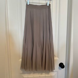Wilfred Pleated Skirt